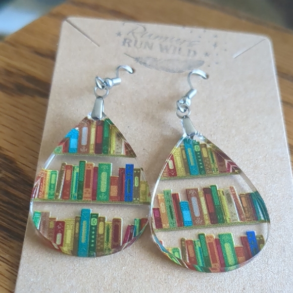 Jewelry - 📚 NWT Resin Bookshelf Teardrop Earrings